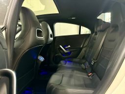 Mercedes Benz / CLA  200D lleno