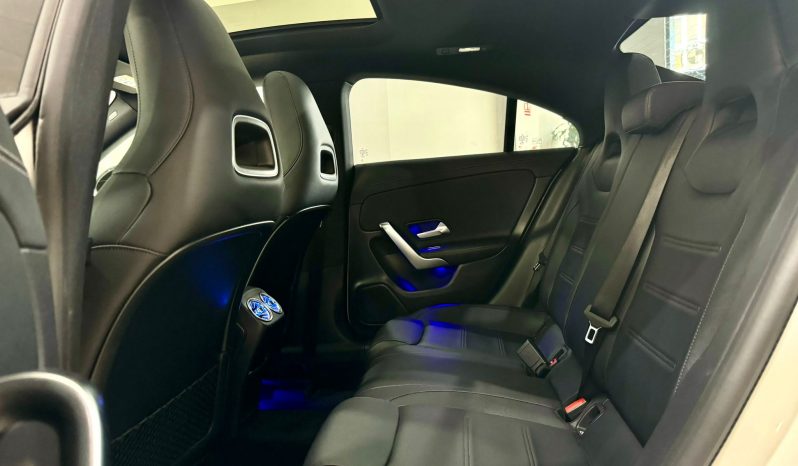 Mercedes Benz / CLA  200D lleno