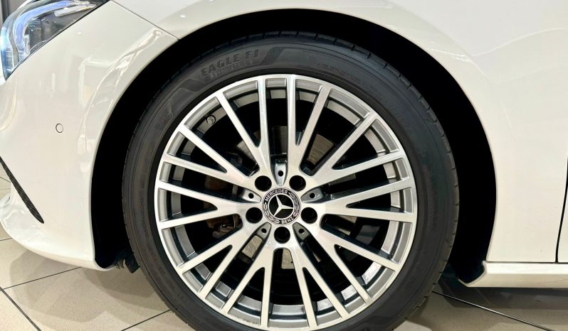 Mercedes Benz / CLA  200D lleno
