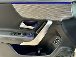 Mercedes Benz / CLA  200D lleno