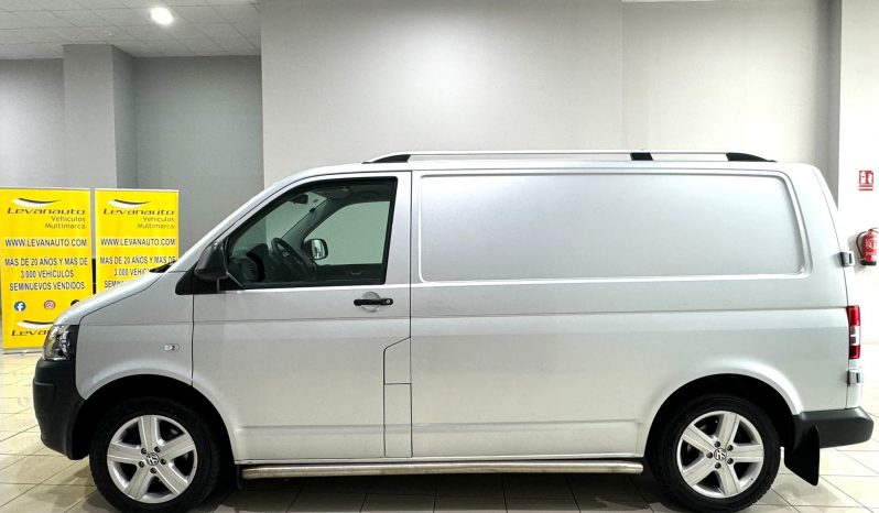 Volkswagen / Transporter 2.0 TDI lleno
