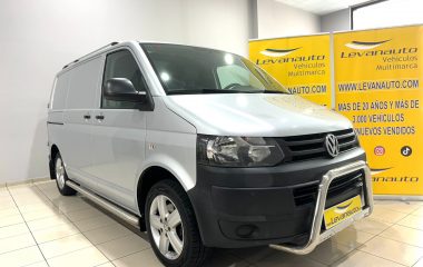 Volkswagen / Transporter 2.0 TDI