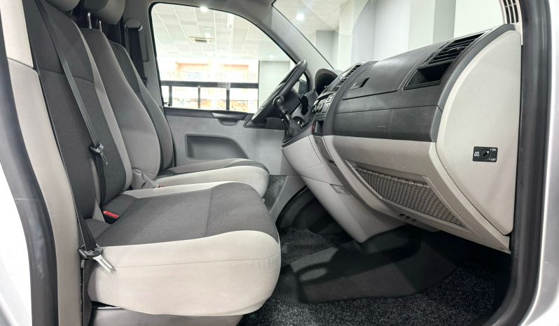 Volkswagen / Transporter 2.0 TDI lleno