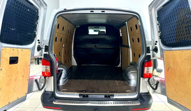 Volkswagen / Transporter 2.0 TDI lleno