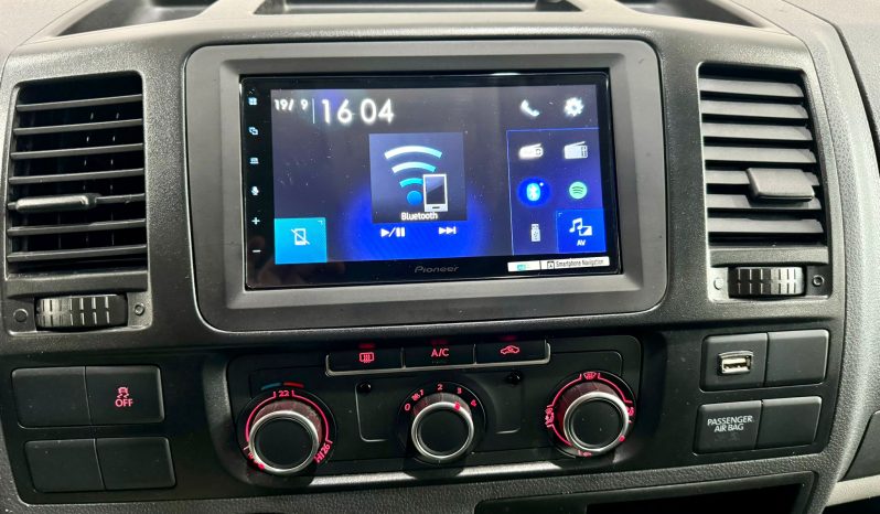 Volkswagen / Transporter 2.0 TDI lleno