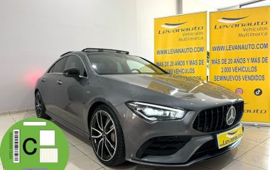 Mercedes Benz / CLA  35 AMG