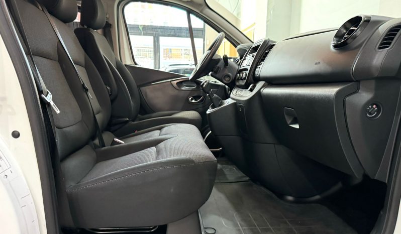 Renault /  Trafic Combi-6 lleno