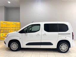 Opel / Combo  7 plazas lleno