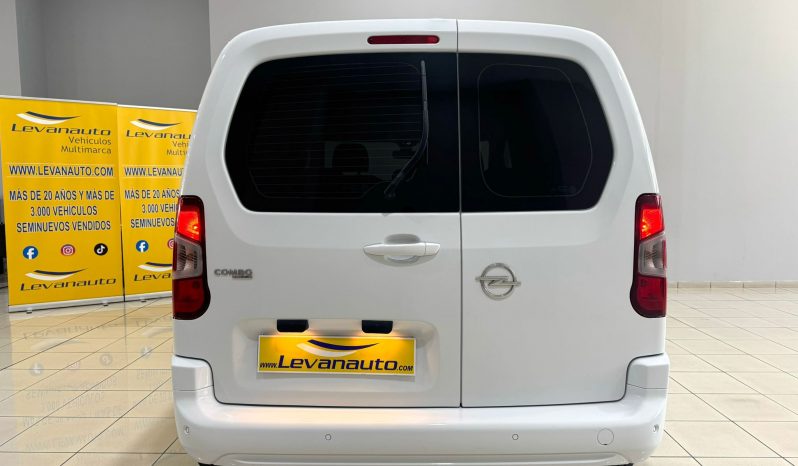 Opel / Combo  7 plazas lleno