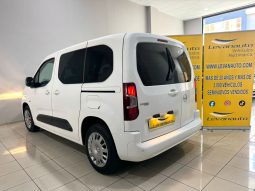 Opel / Combo  7 plazas lleno