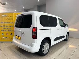 Opel / Combo  7 plazas lleno