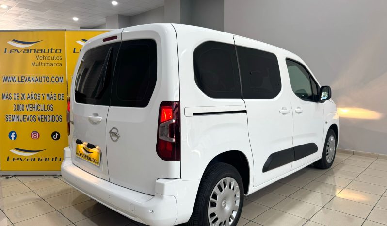Opel / Combo  7 plazas lleno