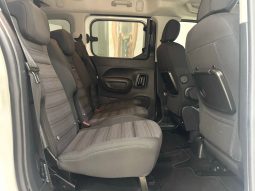 Opel / Combo  7 plazas lleno