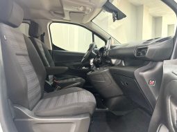 Opel / Combo  7 plazas lleno