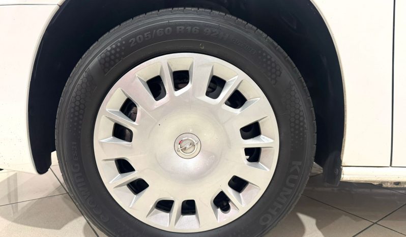 Opel / Combo  7 plazas lleno