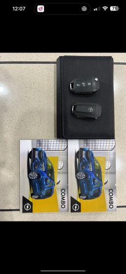 Opel / Combo  7 plazas lleno