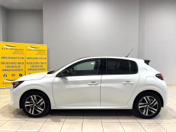 Peugeot / 208 5p 1.2i lleno