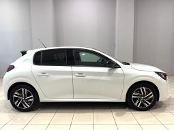 Peugeot / 208 5p 1.2i lleno