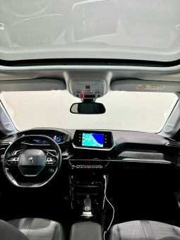 Peugeot / 208 5p 1.2i lleno