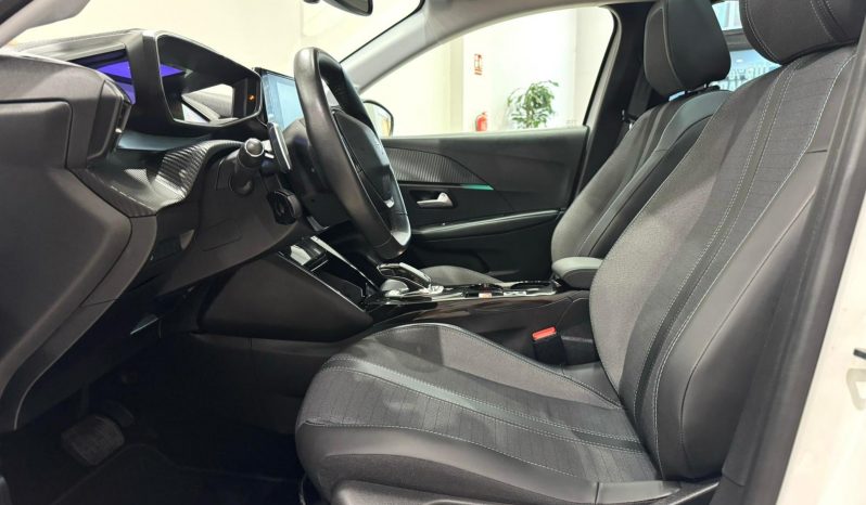 Peugeot / 208 5p 1.2i lleno