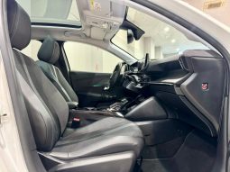 Peugeot / 208 5p 1.2i lleno
