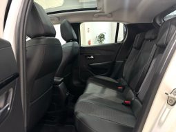 Peugeot / 208 5p 1.2i lleno