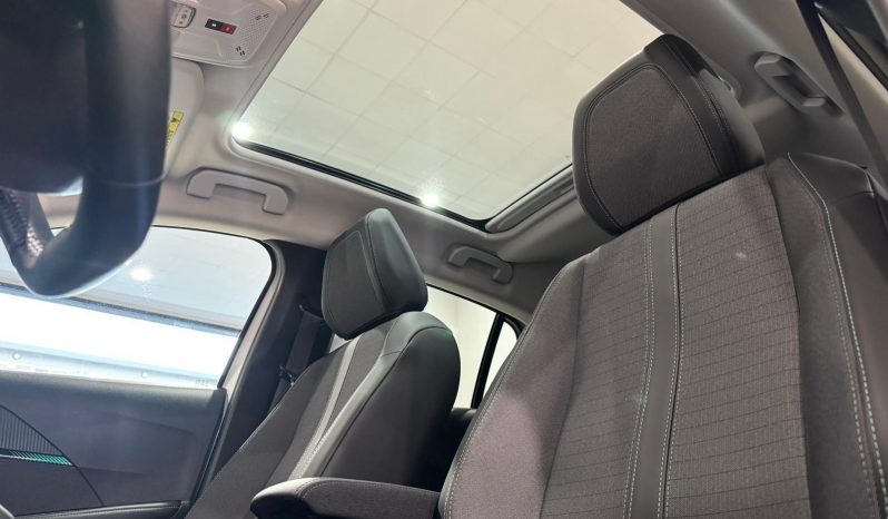 Peugeot / 208 5p 1.2i lleno