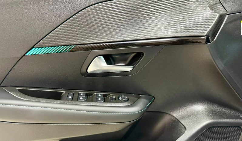Peugeot / 208 5p 1.2i lleno