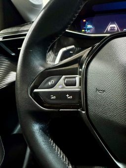 Peugeot / 208 5p 1.2i lleno